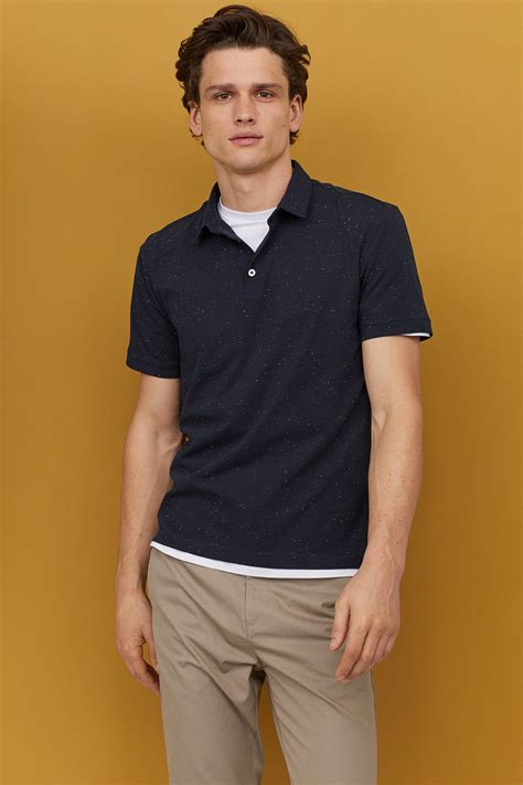 Be it an <b>H&M</b> full-sleeve t-shirt or slim-fit <b>polo</b> one from <b>H&M</b> T-shirts for men section; there are various options available to pair them up with <b>H&M</b> jeans, jackets, trousers, etc. . Hm polo